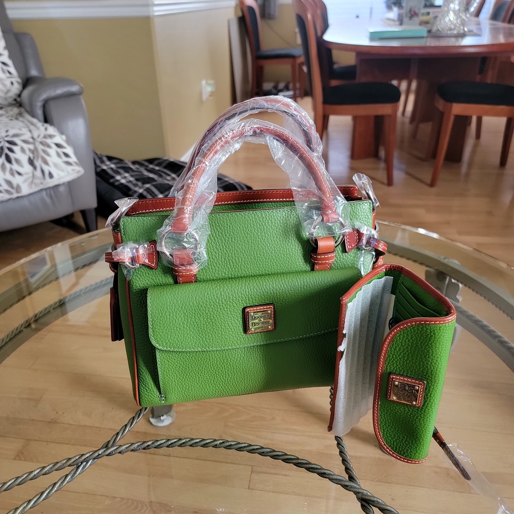 Dooney & Bourke NWT Medium Pocket Satchel w/ Wallet - Picture 5 of 16